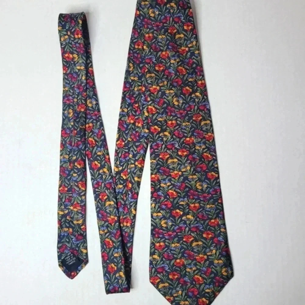 LORD & TAYLOR Men's Necktie